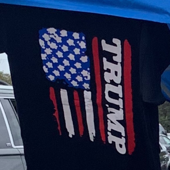 TRUMP & American Flag T-Shirt - Picture 2 of 2